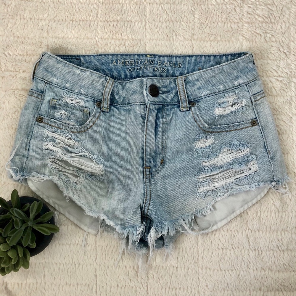 🍒 high waisted denim AE festival shorts 🍒